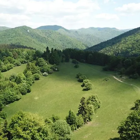Panorama شاليه Cremosne